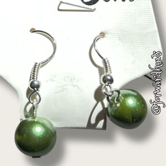 Bundle Sale 3 for $15 | Earring Set – Two Pairs of New Dangle Earrings - Picture 7 of 9